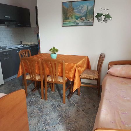 Apartman Edin 우마그 외부 사진