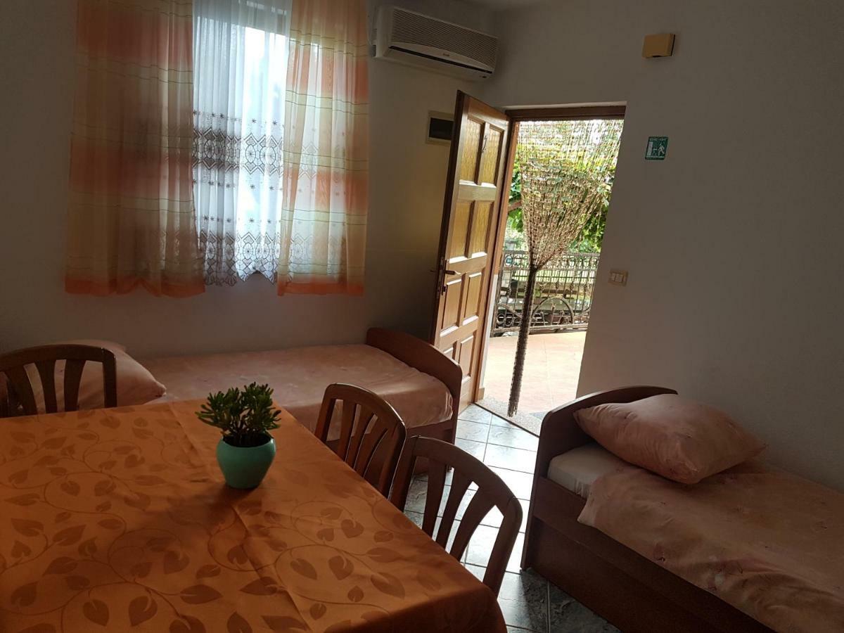Apartman Edin 우마그 외부 사진